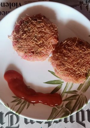 A picture of Vermicelli tikki.