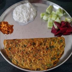 A picture of Methi Paratha.