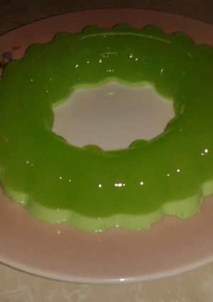 Una foto de Gelatina light de limón con refresco