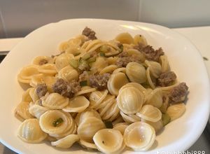 Foto di Orecchiette con zucchine e salsiccia