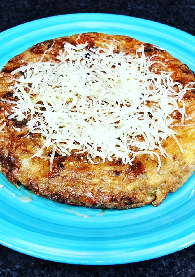 Una foto de Tortilla jugosa de berenjena y queso al romero