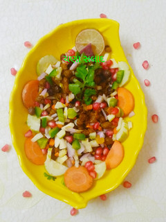 ચણા સલાડ (Chana Salad Recipe In Gujarati) રેસીપી મુખ્ય ફોટો