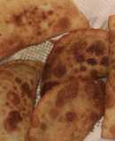 Empanadas de cesina o carne de res vacuna resecada en el sol