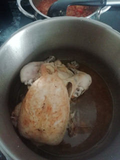 Una foto de Pollo en olla express