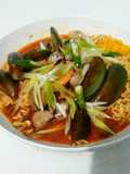 Jjampong (mie seafood pedas ala korea)