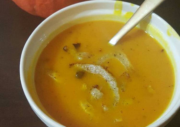 Instant pot Red Kuri Squash Soup with roasted fennel