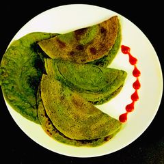 A picture of Spinach Oats Chila (Healthy Breakfast).