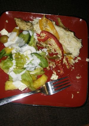 A picture of Snookiee salad.