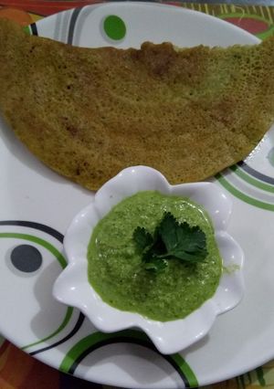 A picture of Instant Rice & coriander dosa.