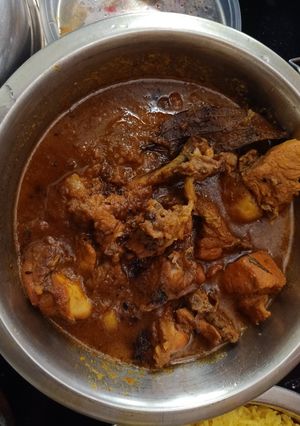 A picture of Chicken kosha.