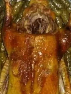 صورة لوصفة بط محمر مع ورق عنب