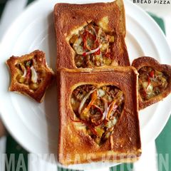 A picture of Bread pizza.