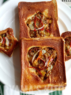 A picture of Bread pizza.