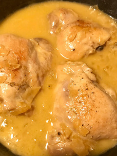 Una foto de Pollo en salsa de Cebolla y Soja