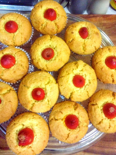 A picture of Corn Dog Mini Muffins.