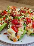 Lechuga rellena con ensaladilla casera
