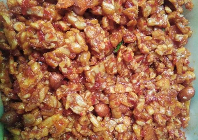 Langkah Mudah untuk Membuat Sambal goreng TKK (tempe,kacang,kentang) pedas manis Anti Gagal