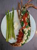 Langosta al horno con mantequilla de cilantro