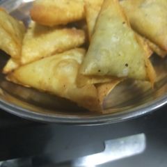 A picture of Beef mince samosa.