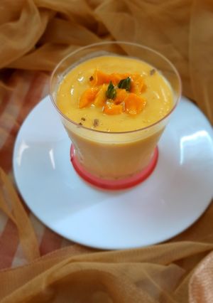 मैंगो लस्सी (Mango Lassi Recipe In Hindi) रेसिपी मुख्य फोटो