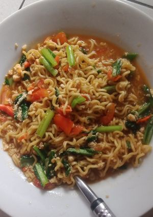 Foto resep Mie nyemek Indomie goreng praktis