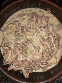 Una foto de Salsa de bacon y champiñones