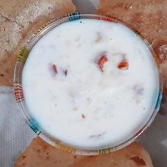 A picture of Kheer poori.