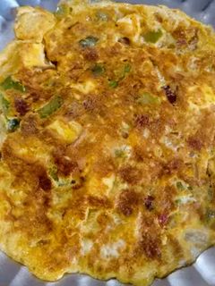 மசாலா பன்னீர் ஆம்லெட் (masala paneer omelette Recipe in tamil) செய்முறை முக்கிய புகைப்படம்