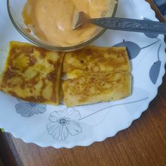 A picture of Chicken cheese crepé.