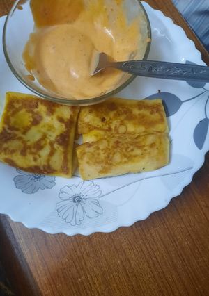 A picture of Chicken cheese crepé.