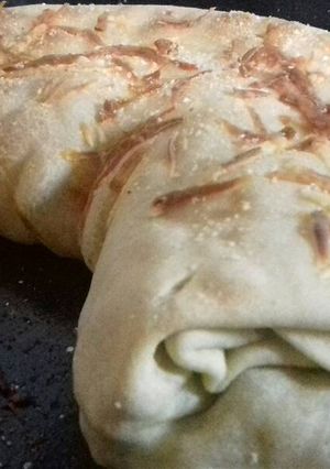 Una foto de Strudel de champignones y cebolla caramelizada