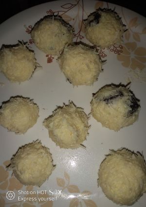 A picture of Coconut cookies.