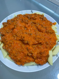 Una foto de Macarrones o espaguetis con curry y verdura
