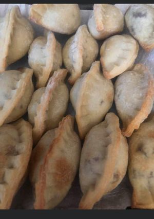 Una foto de Empanaditas rústicas de MORCILLA ! 🥟🖤