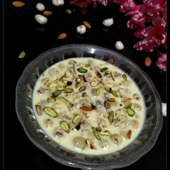 A picture of "Shahi Makhana kheer".