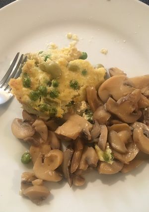 A picture of Fish and vegetable casserole.