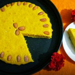 A picture of Saffron cake.