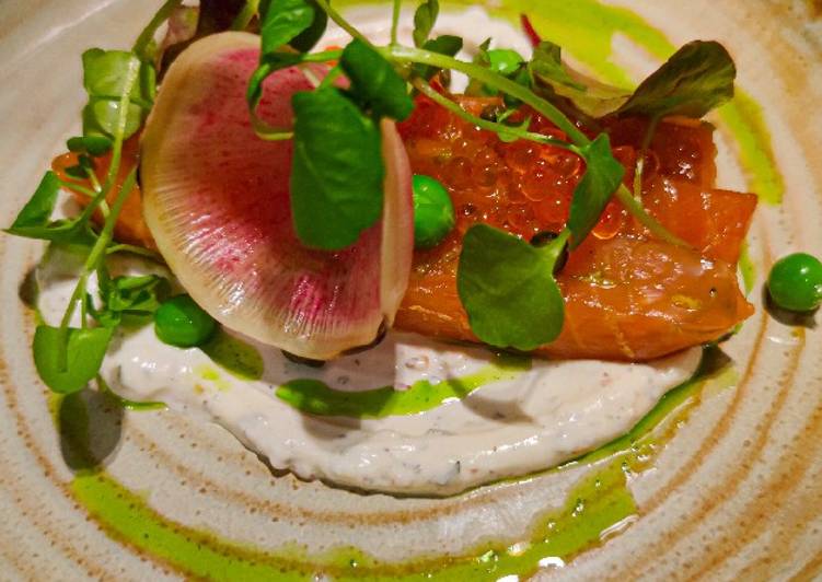 Recipe of Perfect Smoked salmon with ikura and yoghurt