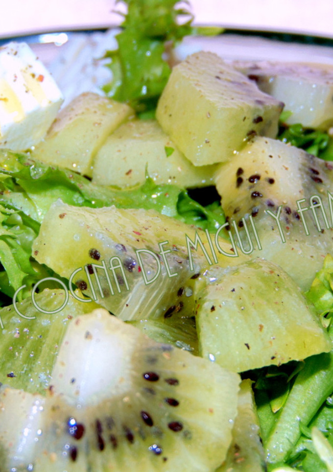 Una foto de Ensalada de kiwi