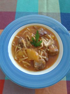 Una foto de Fideos a la cazuela con patatas