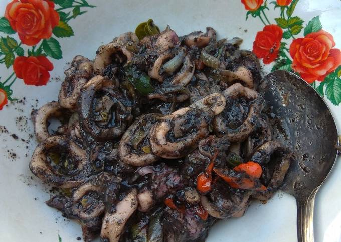 Resep Cumi Hitam Pedas ~ Oleh Devsan Cookpad