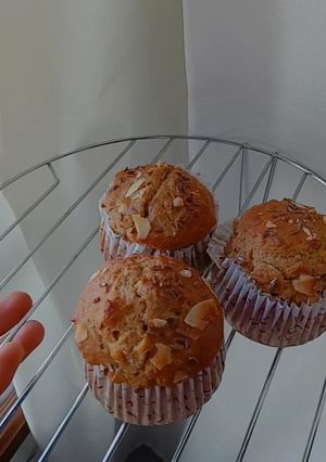 Una foto de Muffins de manzana y pera saludables🍏🍐🌿
