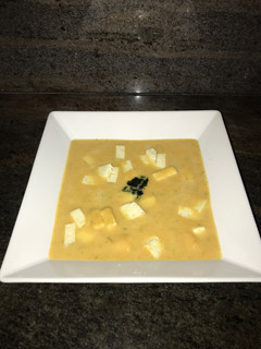 Una foto de Crema de zanahoria 🥕 y calabacín