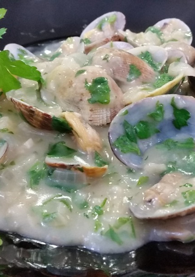 Una foto de Almejas a la marinera
