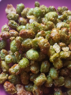 Una foto de Edamame en airfryer