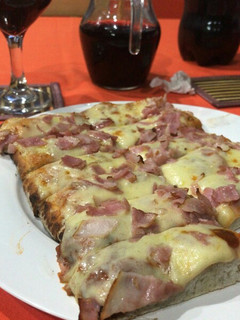 Una foto de Pizza con panceta! 😋