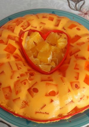 Una foto de Gelatina de naranja cremosa🍊