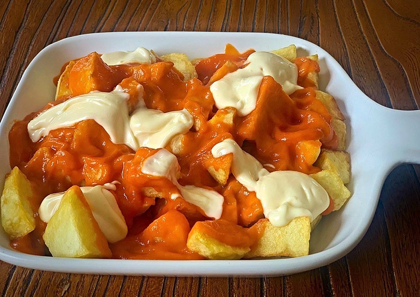 Patatas bravas