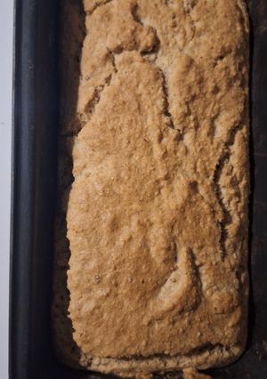 A picture of Keto vanilla and cinnamon cake.