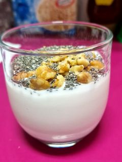 Una foto de Yogurt kéfir con nueces